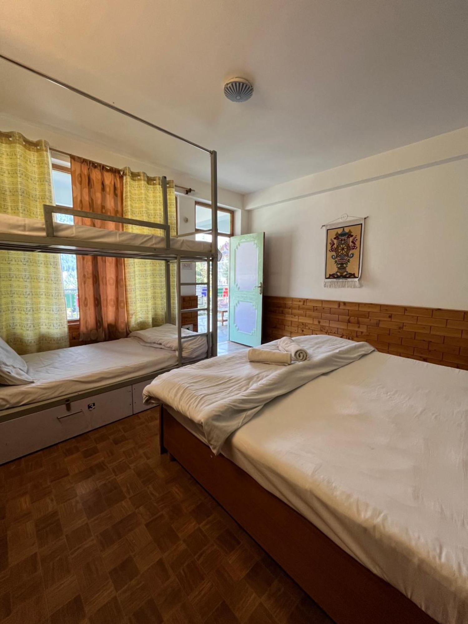 Dormigo Hostel Manāli Kültér fotó